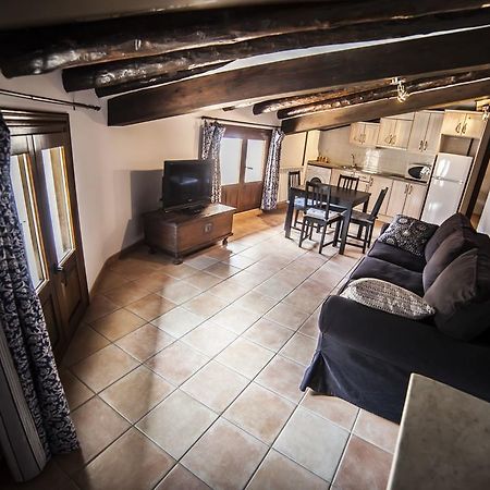 Apartamentos Cine Capicol 아바라신 외부 사진