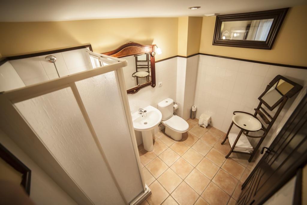 Apartamentos Cine Capicol 아바라신 외부 사진