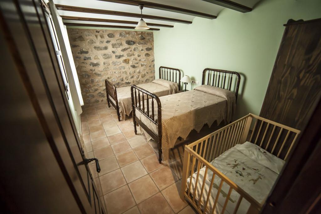 Apartamentos Cine Capicol 아바라신 외부 사진