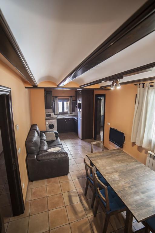 Apartamentos Cine Capicol 아바라신 외부 사진